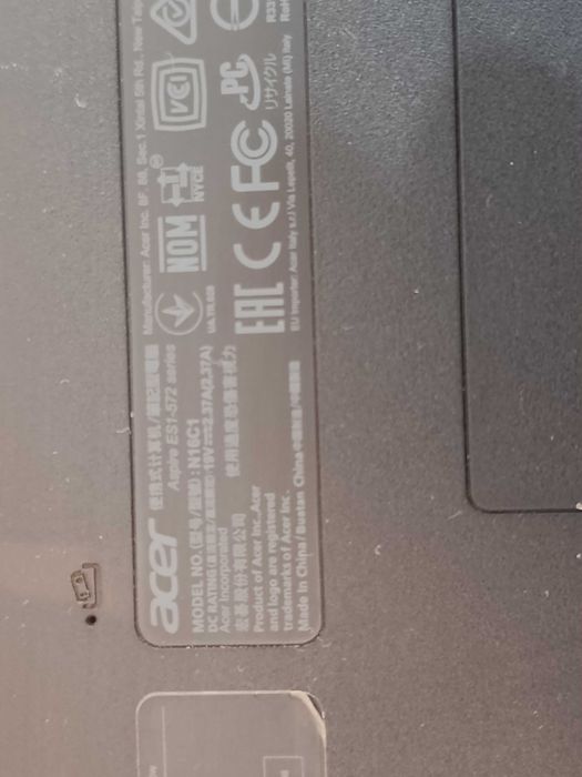 Ноутбук acer Aspire ES1-572