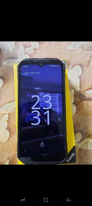 Vând telefon antishock Doogee