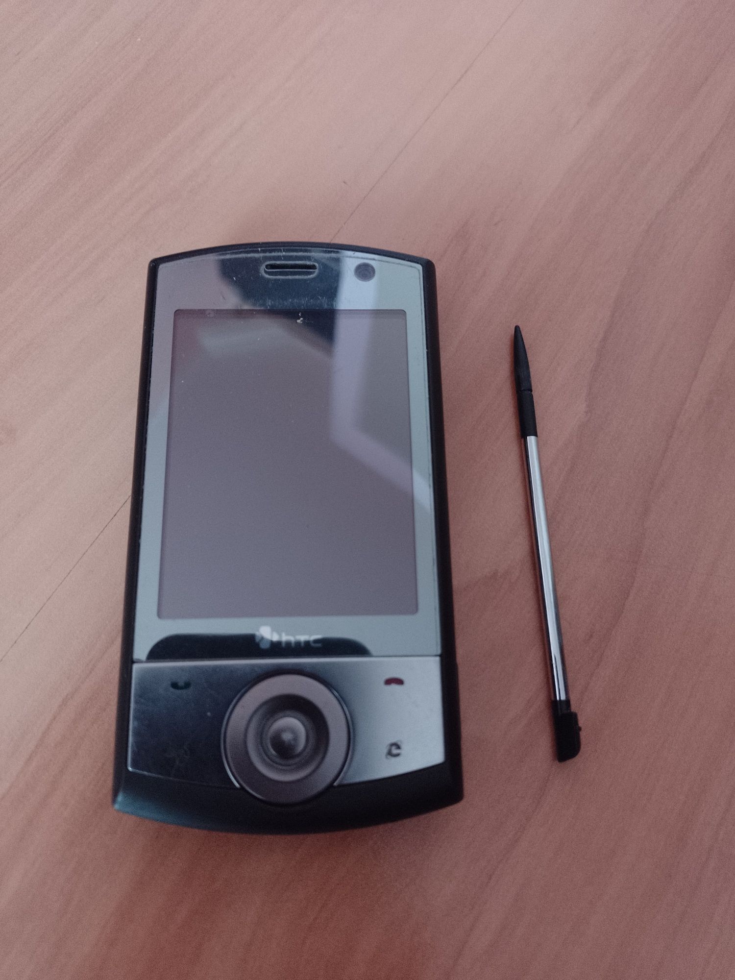 HTC Смартфон с писалка