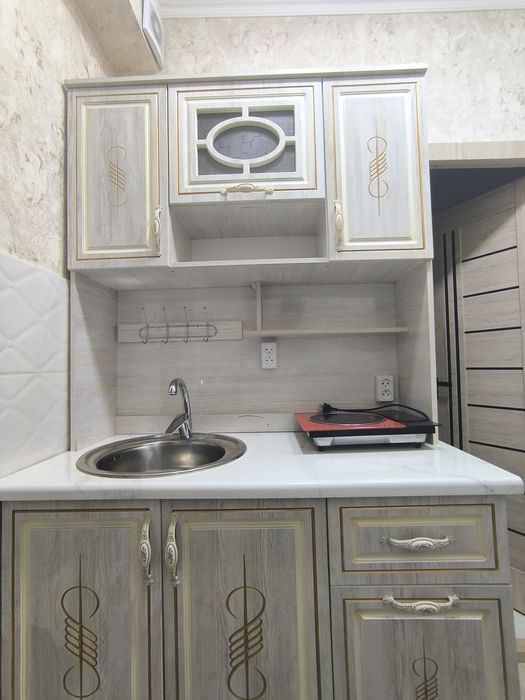 Продаю 1 ком. Бывшее общежитие Сергели 2.  Студия с обстановкой ремонт