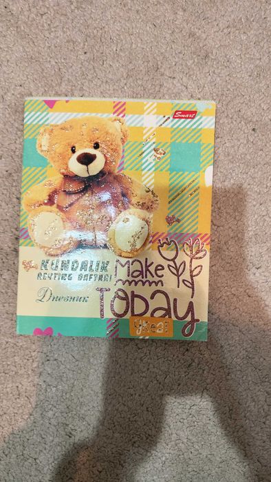 Школьный дневник для оценок и расписания