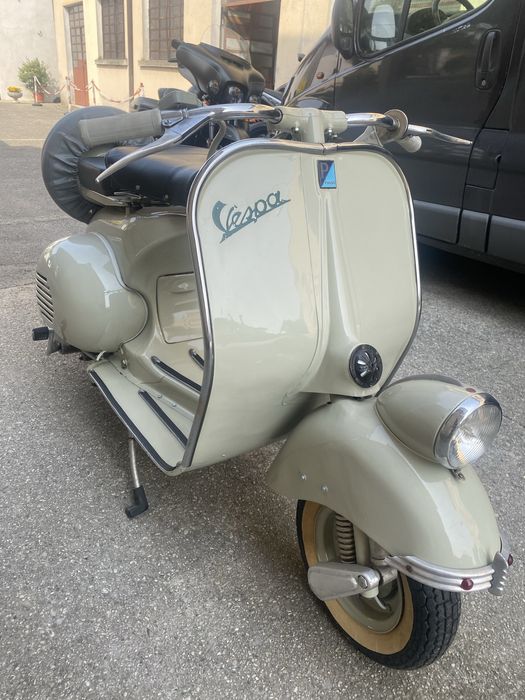 Piaggio Vespa 125 ( Faro basso ) de colectie