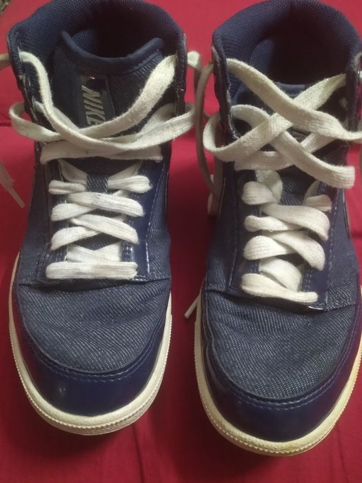 Кецове nike 36.5 номер много са запазени като ново .може и за деца.,!м