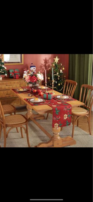 Новогодняя дорожка на стол с 4 салфетками