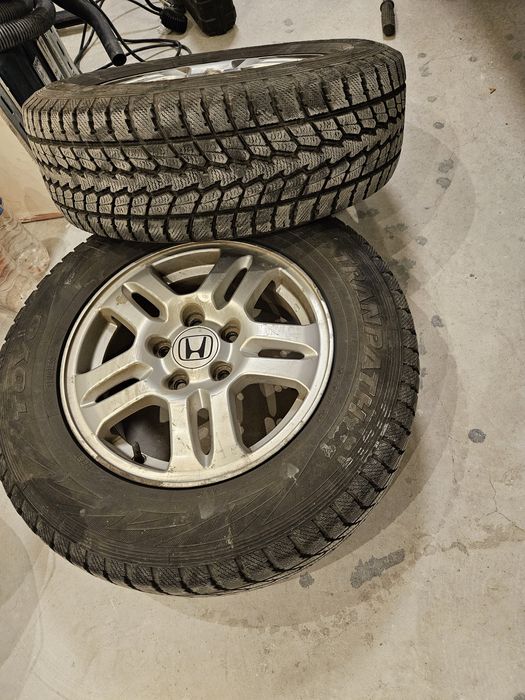 Оригинален комплект лети джанти със зимни гуми за Хонда crv 15 цола