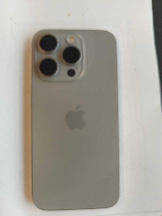 vand IPHONE 15 pro