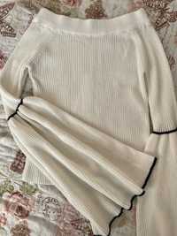 Рипсена блуза с ефектни ръкави