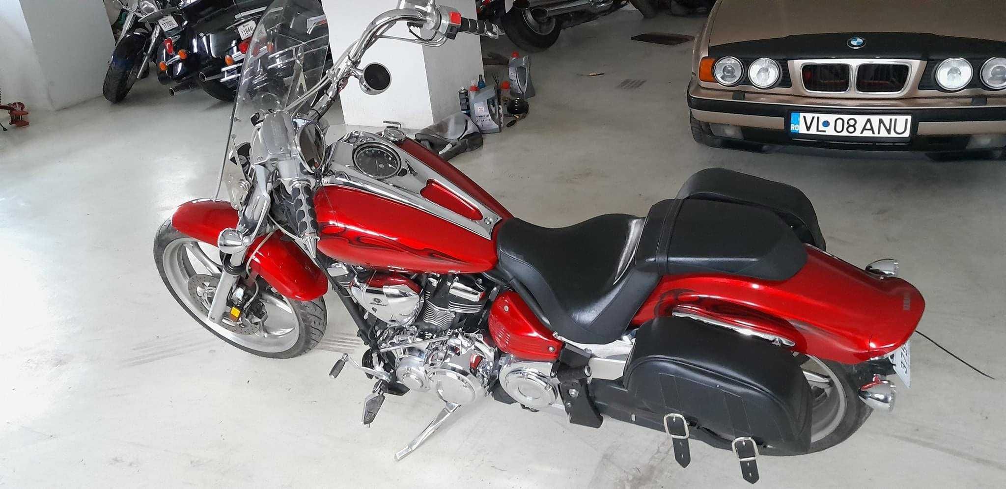 yamaha raider XV 1900