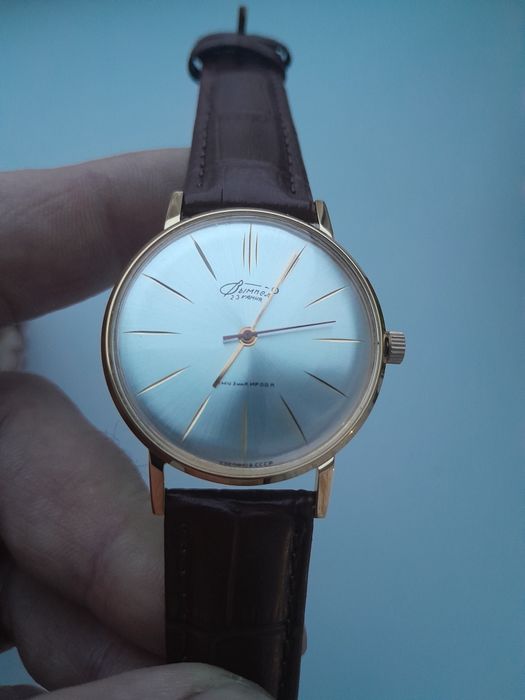 Продам новые часы СССР