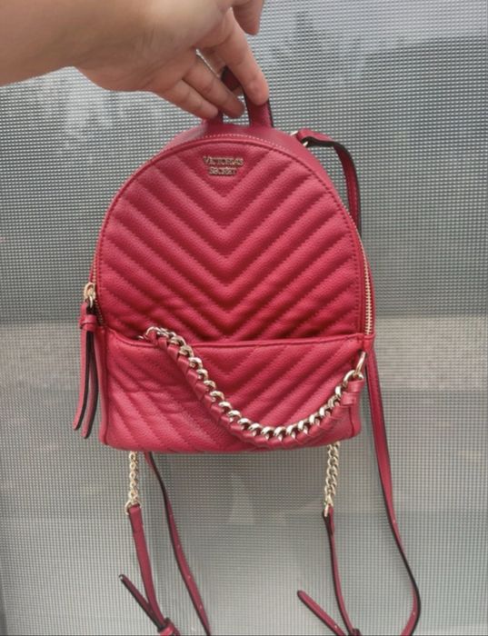 Ghiozdanel Victoria’ s Secret