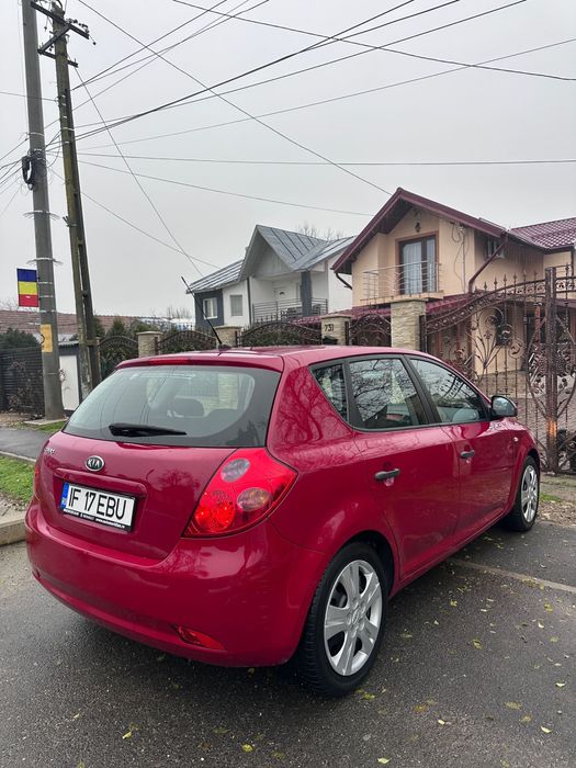 Vând Kia Ceed 1.6 CRDi, an fabricație 2008,