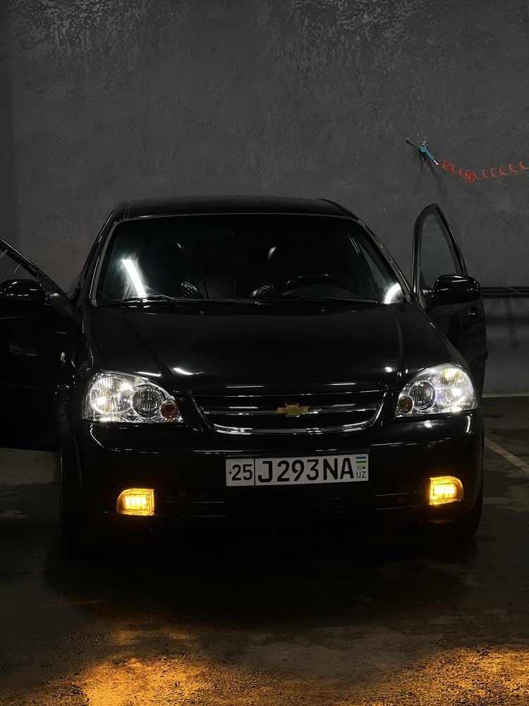 lasetti 1.8sotiladi