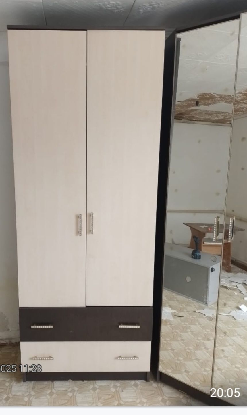 Продам угловой шкаф
