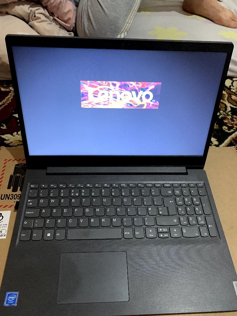 Noutbuk: LENOVO 64x