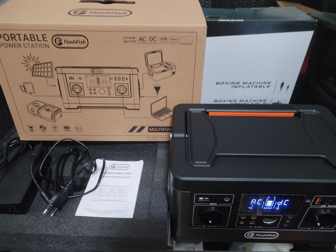 Kit pescuit, chemping format di powerbank solar +panou solar portabil