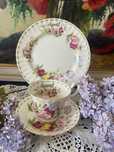 Колекционерски чаши Royal Albert – Flowers of the Month – Април и Юни