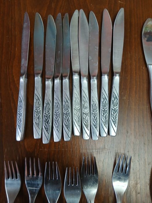 Прибори за хранене 28 броя