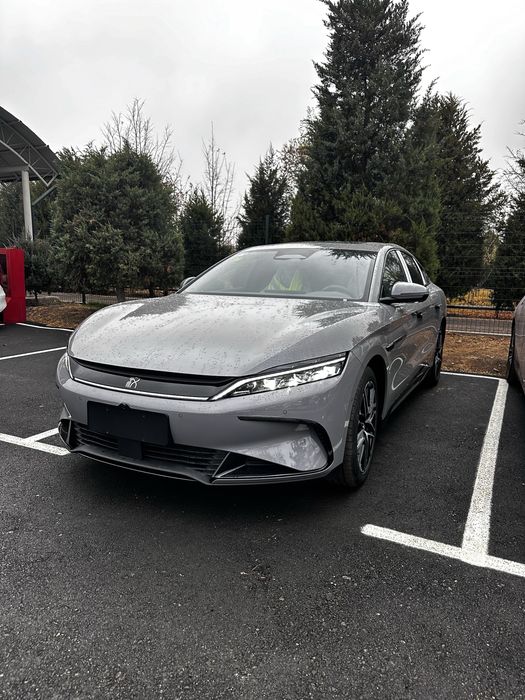 Byd han 635km qora gold yashil grey