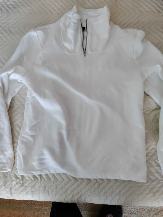 Бяла мъжка блуза