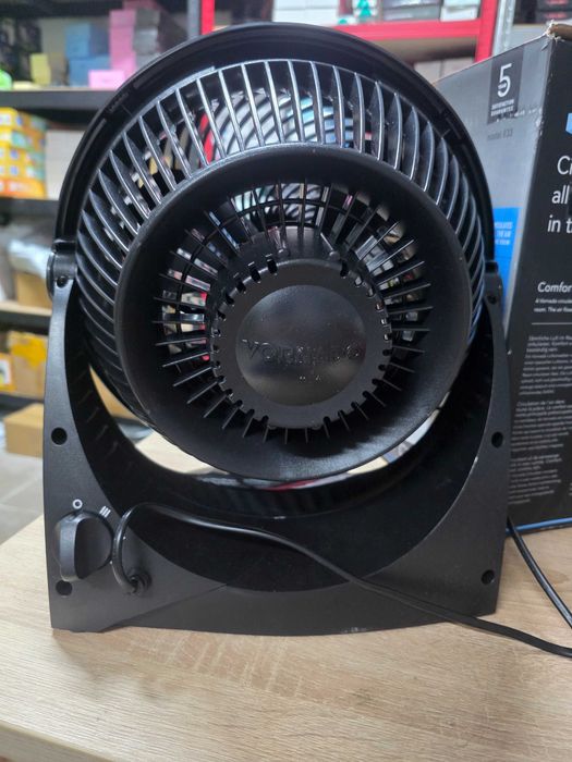 Ventilator de aer negru