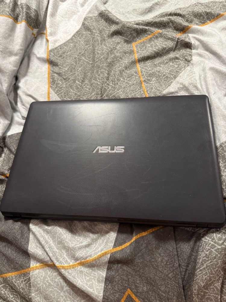 Vand Laptop ASUS