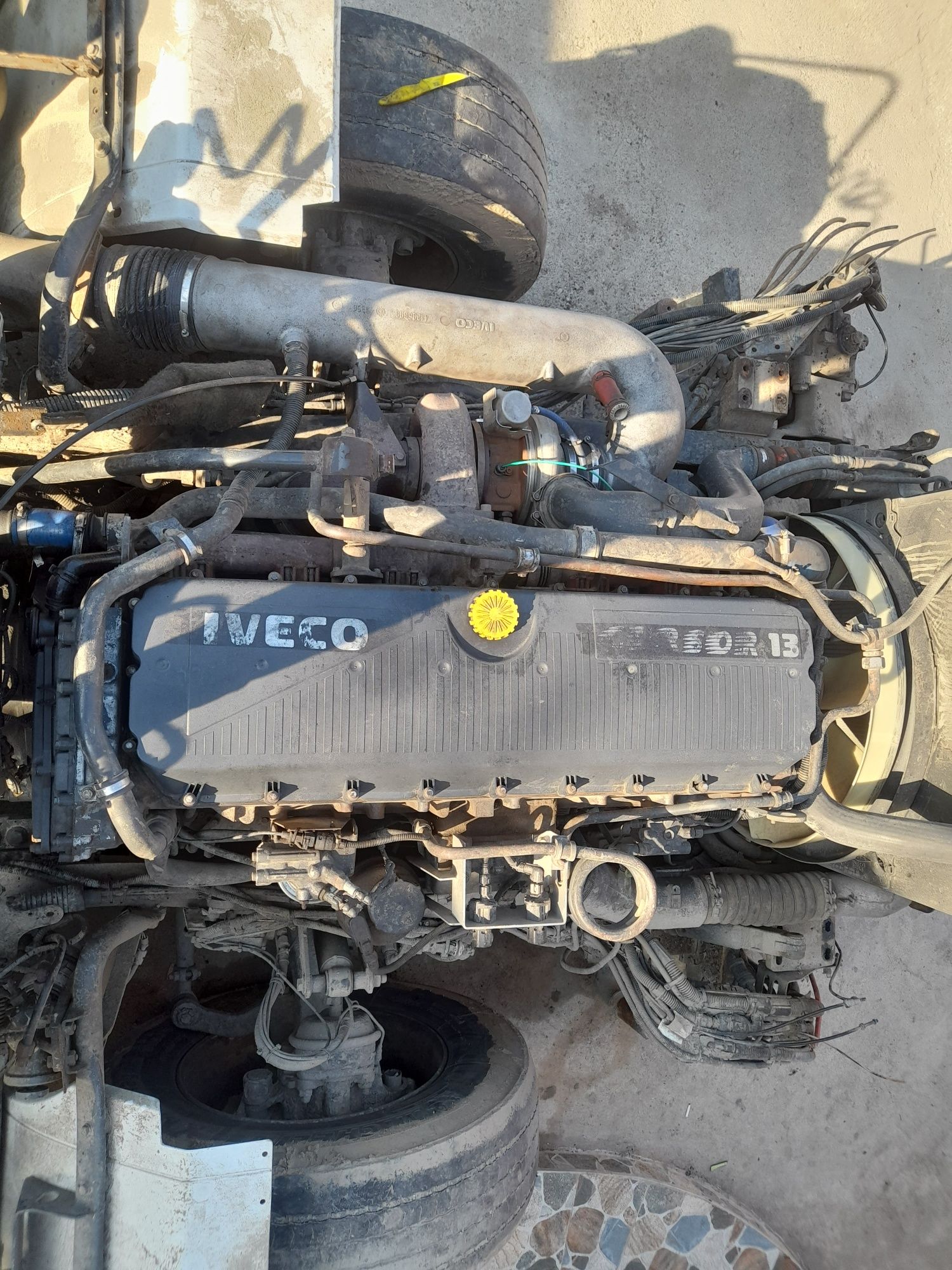 Vând motor de Iveco cursor 13 de 500 euro 5