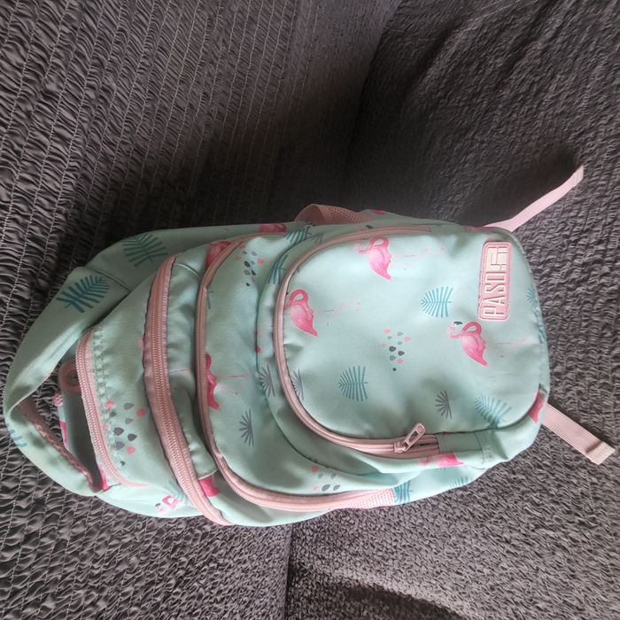 Школьный рюкзак с пеналом