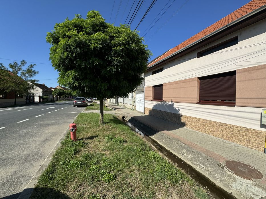 Casa individuala in Caransebes | 200 mp utili | Teren 2800 mp | Altex