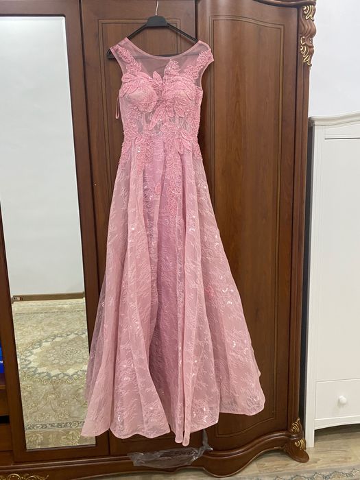 нежное вечерное платье