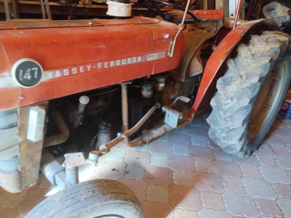 Vând tractor massey ferguson 147
