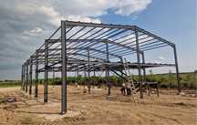 Vand hale si structuri metalice sau schimb cu duba