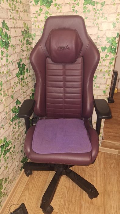Игровое кресло DXRacer, Фиолетовый