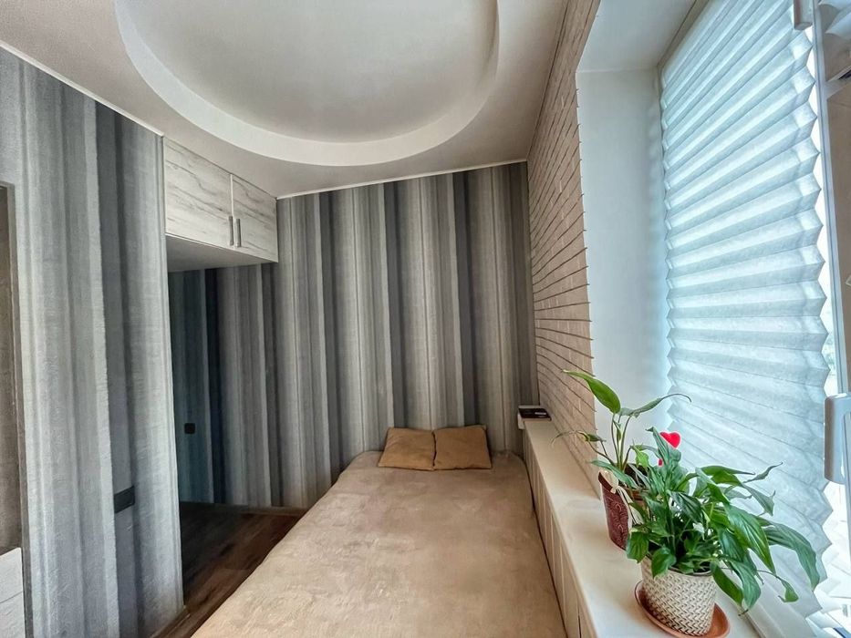 Сдаётся двухкомнатная квартира на метро Ойбек.