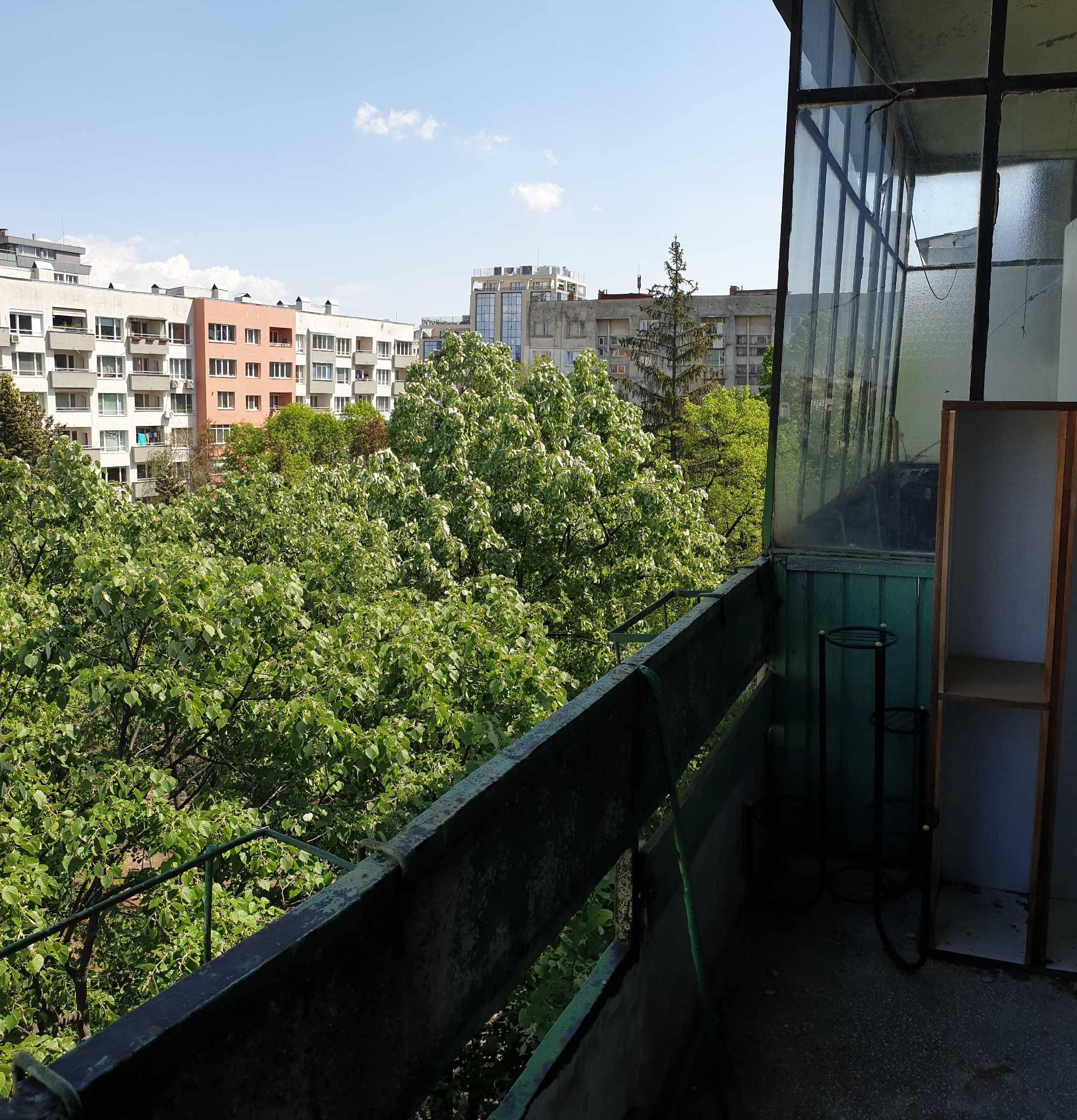 Двустаен апартамент в кв.Борово
