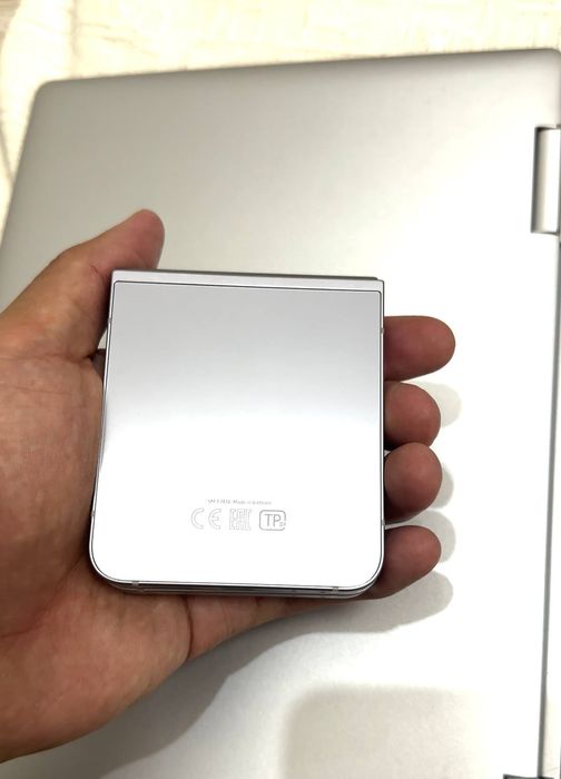 Samsung Z flip 6 sotiladi