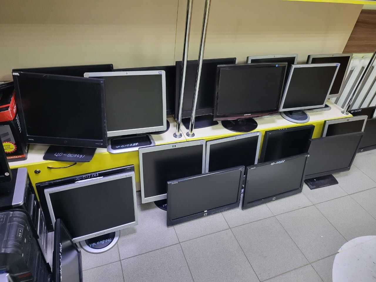 мониторы компьютеры системные блоки ноутбуки комплектующие зарядк диск