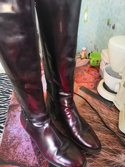 Срочно продам сапожки.