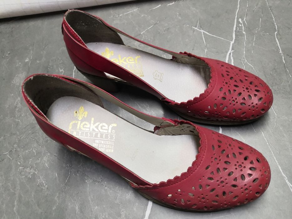 Продам летние женские туфли