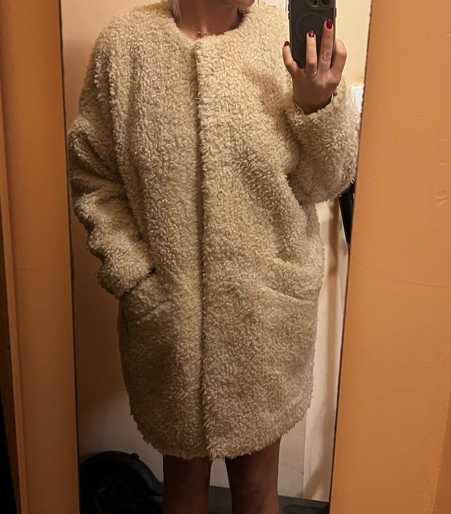 Mango бежово палто
