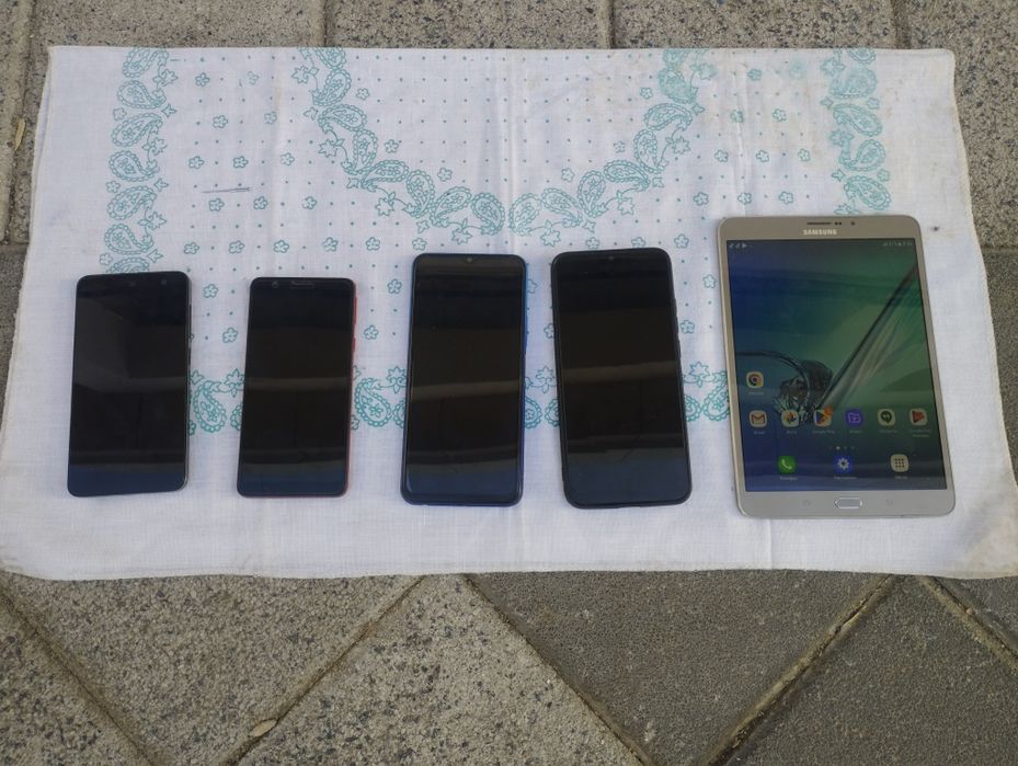 Telefonlar sotiladi srochni