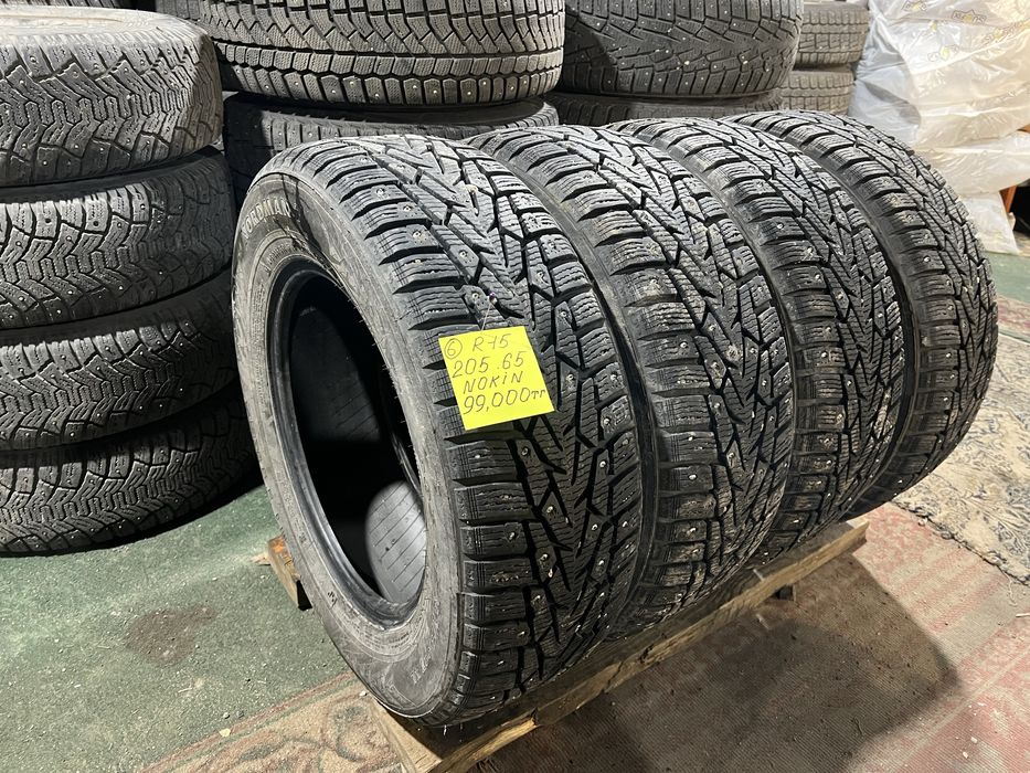N6, R15 Nokian шипы 205.65 идеальный