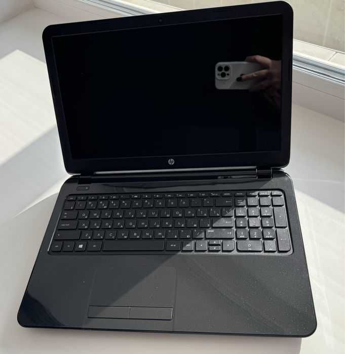 Ноутбук HP 15 Pentium| SSD 256 GB| 4 GB| Готов к работе!