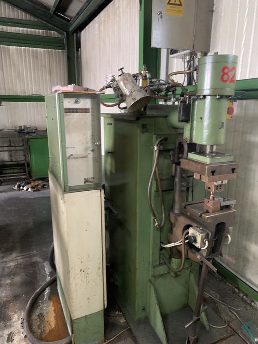 Masină de sudat in pucte