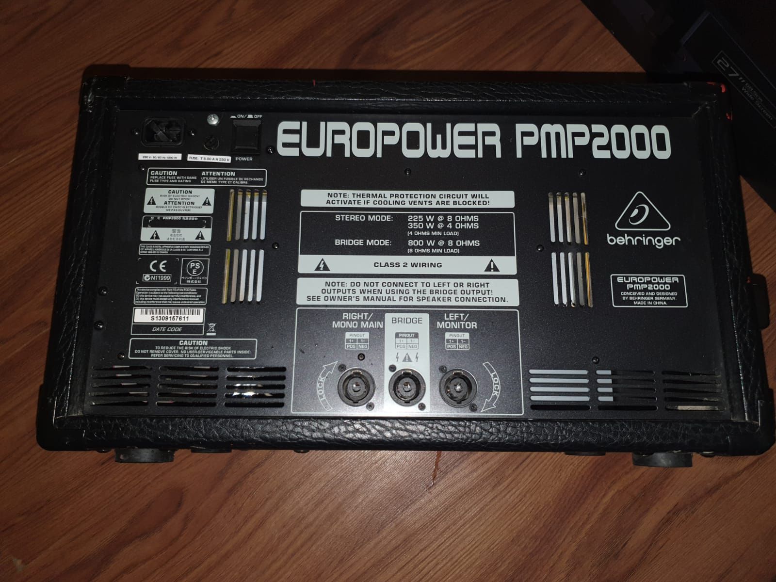 Микшерный пульт behringer europower pmp2000