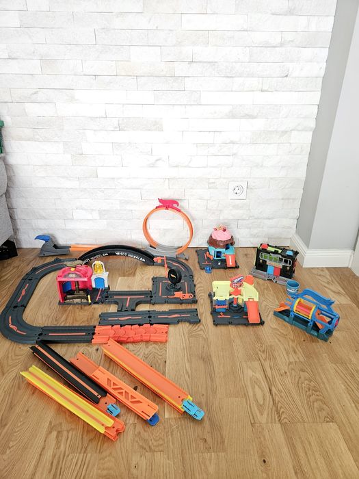 Hot Wheels писти