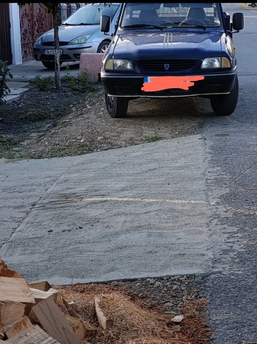 Dacia Papuc la schimb cu remorca auto