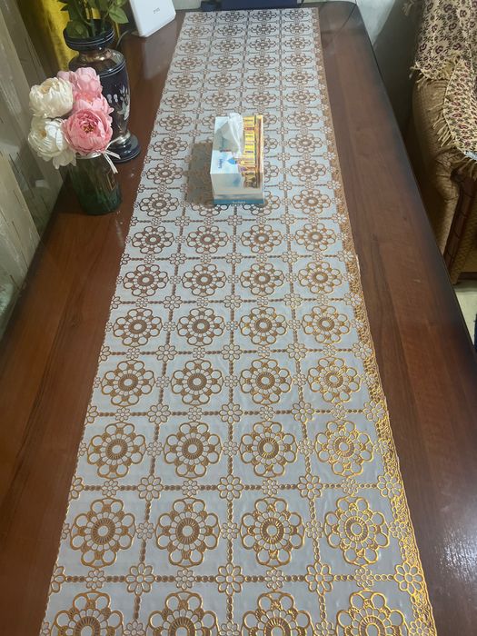 Продам стол без стульев