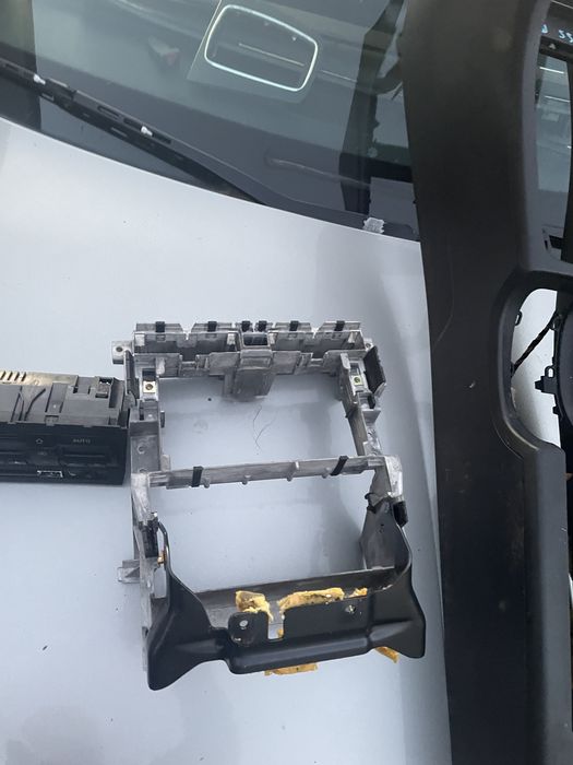 Конзола двоен дин audi a4 b6/b7