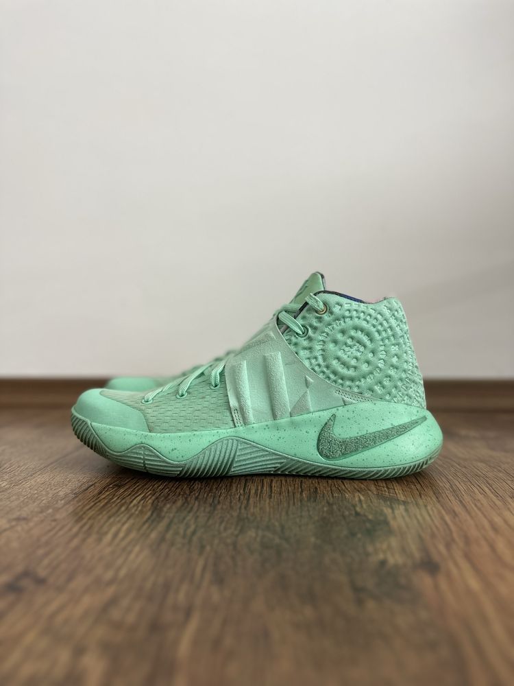 Nike Kyrie 2 What the Kyrie Green Glow basketball jordan lebron