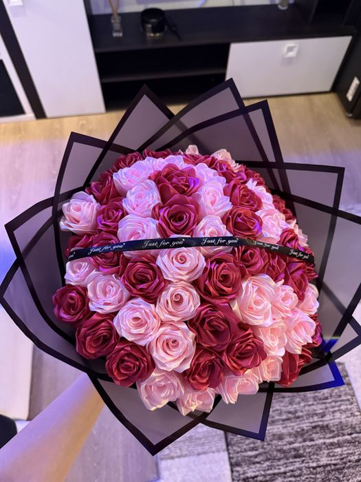 Buchet trandafiri din satin